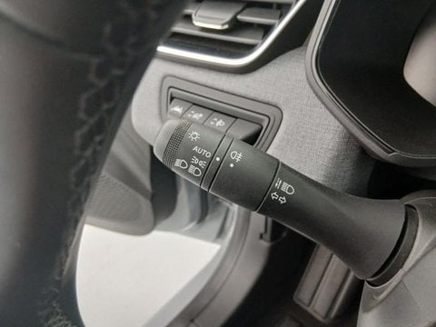 Voitures D'occasion À Faches Thumesnil | Renault Clio 1.5 Blue Dci 100Ch Evolution - 24