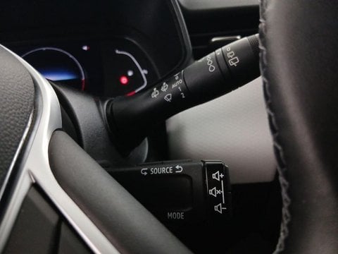 Voitures D'occasion À Faches Thumesnil | Renault Clio 1.6 E-Tech Hybride 145Ch Evolution