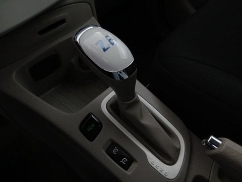 Voitures D'occasion À Faches Thumesnil | Renault Zoe Life Charge Normale R90 Achat Intégral My19