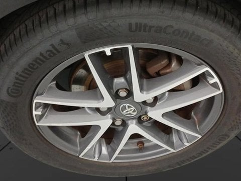 Voitures D'occasion À Faches Thumesnil | Toyota Auris Hsd 136H Style