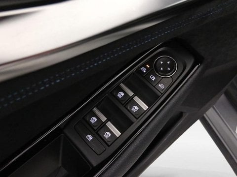 Voitures D'occasion À Faches Thumesnil | Renault Austral 1.2 E-Tech Full Hybrid 200Ch Iconic Esp...