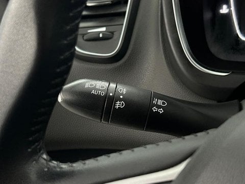 Voitures D'occasion À Faches Thumesnil | Renault Scénic Scenic 1.3 Tce 140Ch Fap Limited Edc