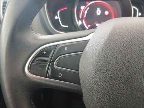 Voitures D'occasion À Faches Thumesnil | Renault Scénic Scenic 1.7 Blue Dci 120Ch Business Edc