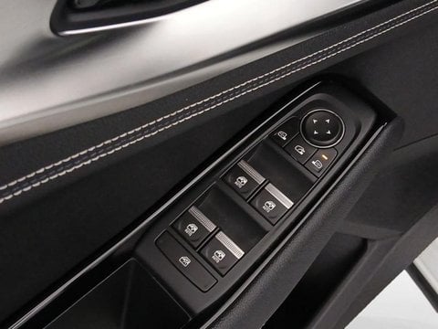 Voitures D'occasion À Faches Thumesnil | Renault Austral 1.2 E-Tech Full Hybrid 200Ch Techno - 23