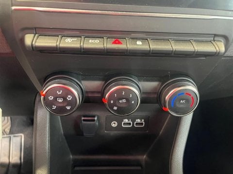 Voitures D'occasion À Faches Thumesnil | Renault Clio 1.5 Blue Dci 100Ch Evolution - 24