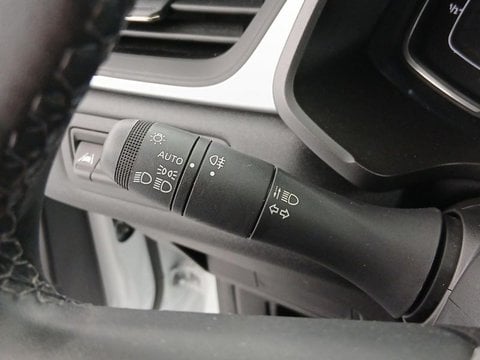 Voitures D'occasion À Faches Thumesnil | Renault Captur 1.6 E-Tech Hybride 145Ch Evolution
