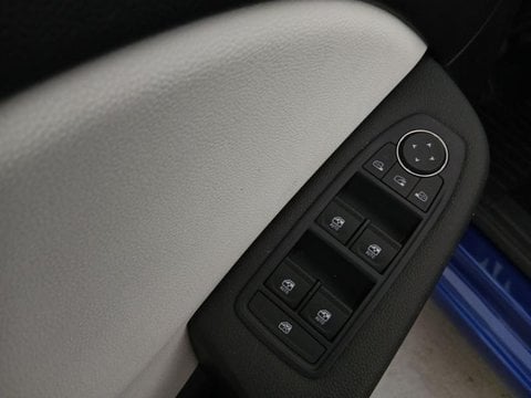 Voitures D'occasion À Faches Thumesnil | Renault Clio 1.0 Tce 90Ch Intens -21N
