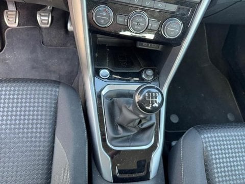 Voitures D'occasion À Maubeuge | Volkswagen T-Roc 1.0 Tsi 110Ch Active