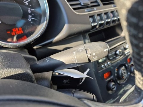 Voitures D'occasion À Montpellier | Peugeot 3008 1.2 Puretech Allure S&S