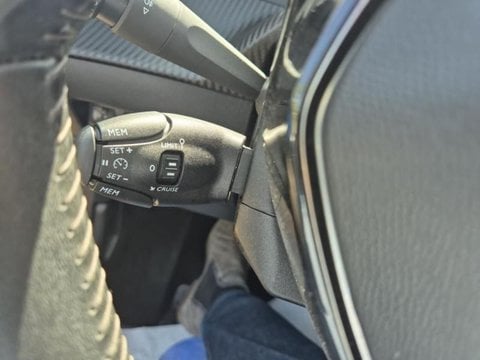 Voitures D'occasion À Nîmes | Peugeot 208 1.2 Puretech 75Ch S&S Active Business