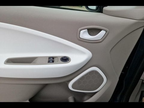 Voitures D'occasion À Nîmes | Renault Zoe Life Charge Normale R90 My19