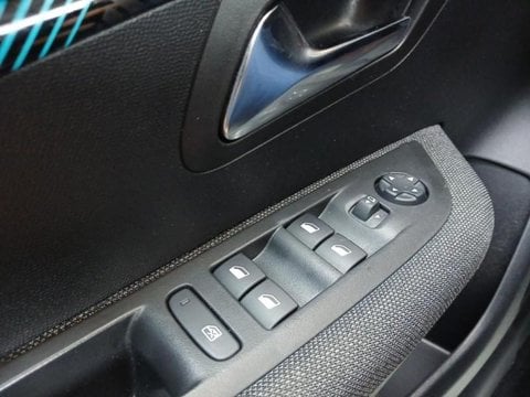 Voitures D'occasion À Nîmes | Peugeot 208 1.2 Puretech 75Ch S&S Style