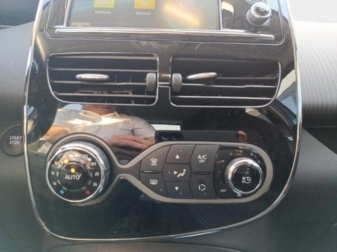Voitures D'occasion À Nîmes | Renault Zoe Intens Charge Normale R90 Achat Intégral
