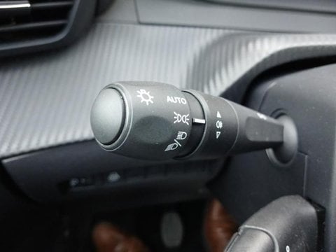 Voitures D'occasion À Nîmes | Peugeot 208 1.2 Puretech 75Ch S&S Style