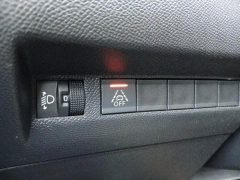 Voitures D'occasion À Nîmes | Peugeot 208 1.2 Puretech 75Ch S&S Style