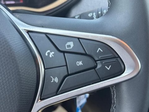 Voitures D'occasion À Nîmes | Renault Clio 1.5 Dci 100Ch Evolution - 25
