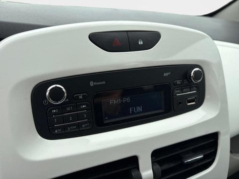 Voitures D'occasion À Nîmes | Renault Zoe Zen Charge Normale R90 My19