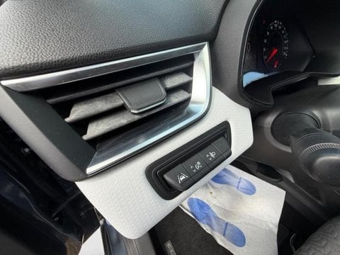 Voitures D'occasion À Nîmes | Renault Clio 1.0 Tce 90Ch Limited -21N