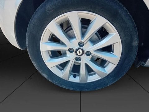 Voitures D'occasion À Nîmes | Renault Clio 1.6 E-Tech Hybride 145Ch Evolution
