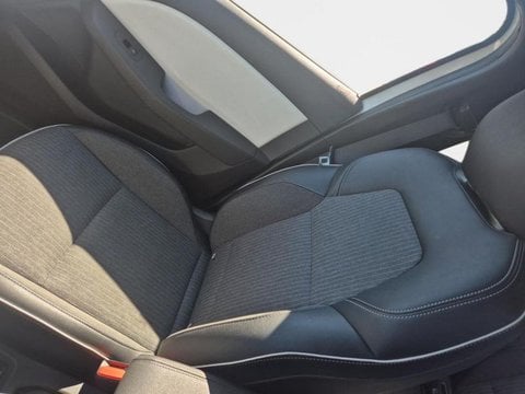 Voitures D'occasion À Nîmes | Renault Clio 1.6 E-Tech Hybride 140Ch Intens -21N