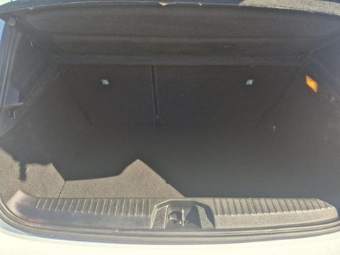 Voitures D'occasion À Nîmes | Renault Clio 1.6 E-Tech Hybride 140Ch Intens -21N