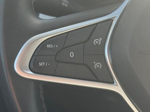 Voitures D'occasion À Nîmes | Renault Clio 1.6 E-Tech Hybride 145Ch Evolution