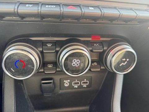 Voitures D'occasion À Nîmes | Renault Clio 1.6 E-Tech Hybride 145Ch Evolution