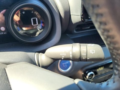 Voitures D'occasion À Lunel | Toyota Yaris 116H Design 5P