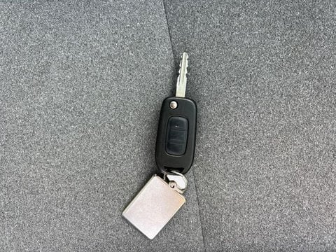 Voitures D'occasion À Orange | Renault Clio 1.5 Dci 100Ch Evolution - 25
