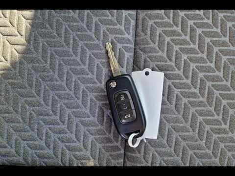 Voitures D'occasion À Orange | Renault Clio 1.6 E-Tech Hybride 145Ch Evolution