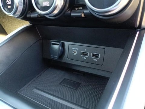 Voitures D'occasion À Orange | Renault Clio 1.6 E-Tech Hybride 145Ch Techno