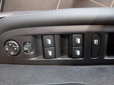 Voitures D'occasion À La Madeleine | Peugeot 208 1.2 Hybrid 136Ch Allure E-Dcs6