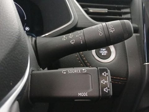 Voitures D'occasion À Roubaix | Renault Captur 1.6 E-Tech Hybride 145Ch Iconic