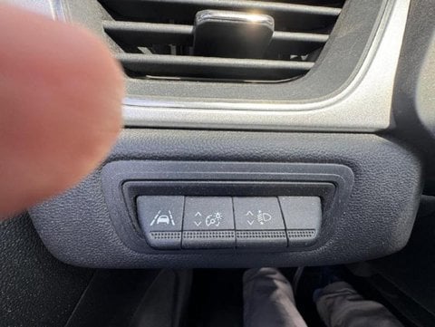 Voitures D'occasion À Roubaix | Renault Captur 1.6 E-Tech Hybride 145Ch Techno