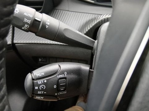 Voitures D'occasion À Seclin | Peugeot 208 1.2 100Ch S&S Allure