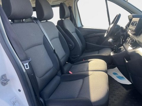 Voitures D'occasion À Saint Amand Les Eaux | Renault Trafic Combi L1 2.0 Blue Dci 150Ch S&S Zen ...