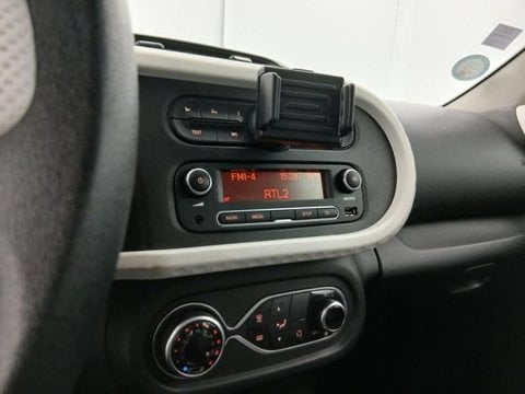 Voitures D'occasion À Saint Amand Les Eaux | Renault Twingo E-Tech Electric Life R80 Achat Inté...