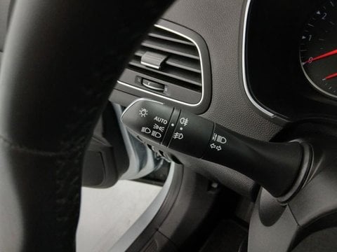 Voitures D'occasion À Saint Amand Les Eaux | Renault Mégane Megane 1.0 Tce 115Ch Business -21N