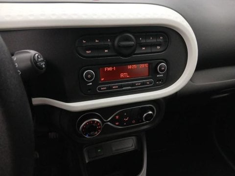 Voitures D'occasion À Saint Amand Les Eaux | Renault Twingo E-Tech Electric Life R80 Achat Inté...