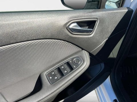 Voitures D'occasion À Valreas | Renault Clio 1.6 E-Tech Hybride 145Ch Engineered
