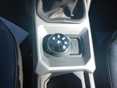 Voitures D'occasion À Nîmes | Dacia Duster 1.2 Mild Hybrid 130Ch Journey 4X4