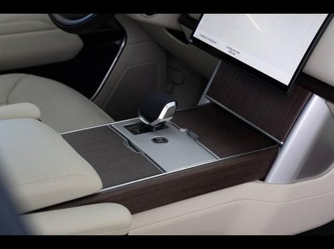 Voitures D'neuves Stock À Villeneuve D'ascq | Land Rover Range Rover P460E Swb Se
