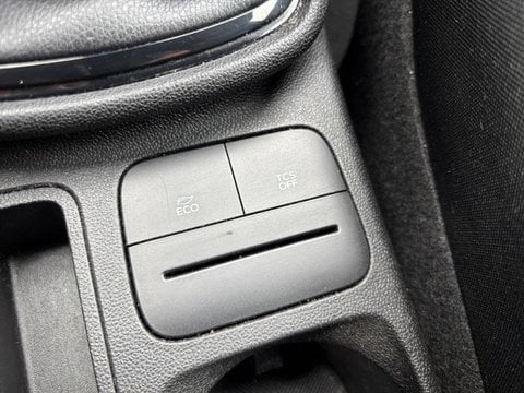 Voitures D'occasion À Faches Thumesnil | Ford Fiesta 1.1 85Ch Essential 3P Euro6.2