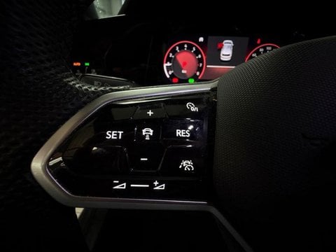 Voitures D'occasion À Faches Thumesnil | Volkswagen Golf 1.5 Etsi Opf 130Ch R-Line Dsg7