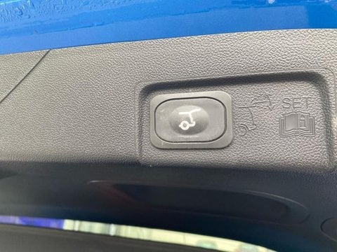Voitures D'neuves Stock À Lys Lez Lannoy | Ford Puma 1.0 Ecoboost Hybrid 125 Ch S&S ( (Mhev Esse...