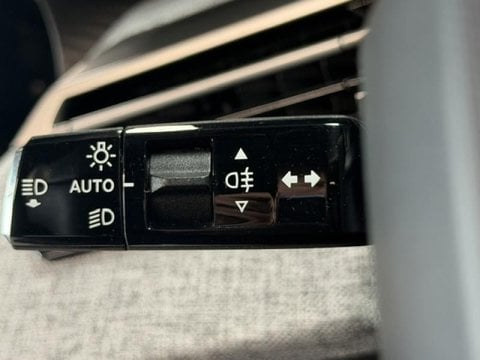 Voitures D'occasion À Seclin | Peugeot 3008 1.2 Hybrid 145Ch Allure E-Dcs6