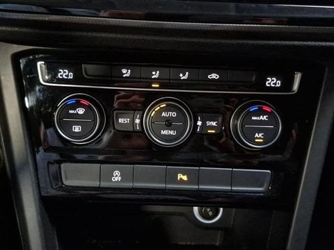 Voitures D'occasion À Seclin | Volkswagen Touran 1.6 Tdi 115Ch Bluemotion Technology Fap Confort...