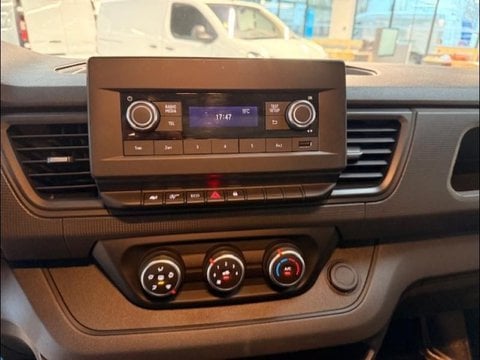 Voitures D'occasion À Seclin | Renault Trafic Fg L1H1 3T 2.0 Blue Dci 130Ch Confort (17915€Ht)