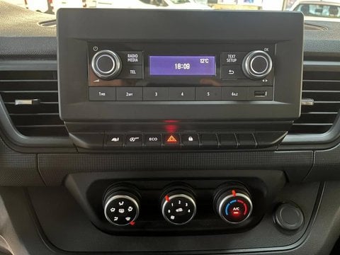 Voitures D'occasion À Seclin | Renault Trafic Fg L2H1 3T 2.0 Blue Dci 130Ch Confort (19999€Ht)