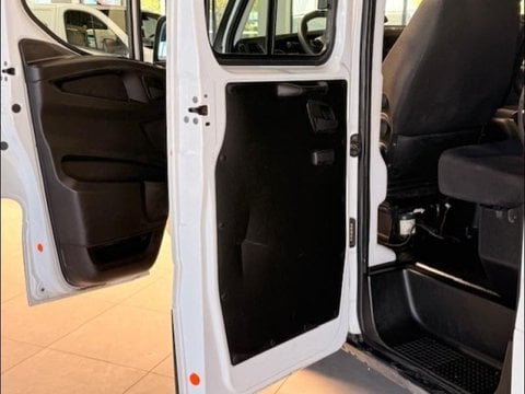 Voitures D'occasion À Seclin | Iveco Daily Ccb 35C14 2.3 Hpi 136 Double Cabine Coffre (22832€Ht)